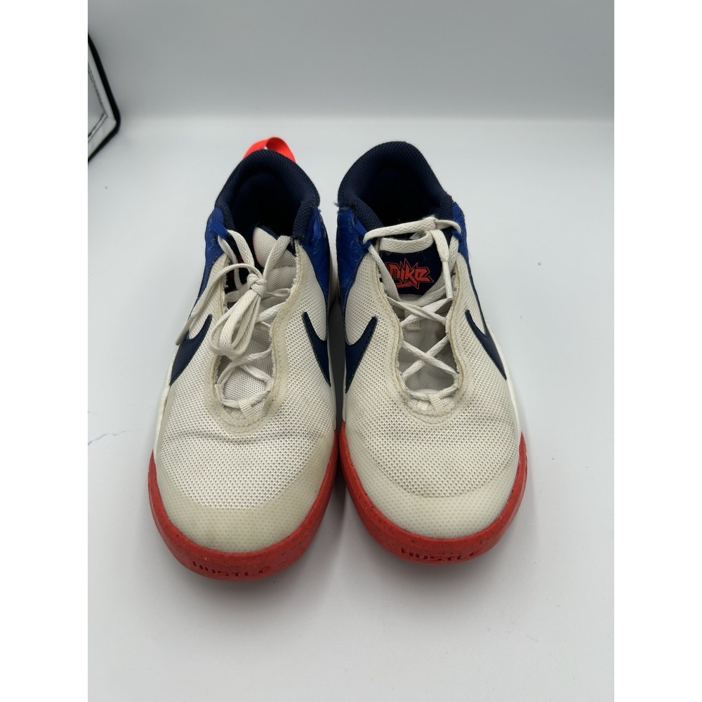 Youth size Nike Team Hustle D10 size tennis basketball shoes 3.5Y